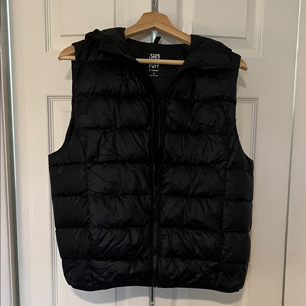 Aritzia Tn Action The Little Puff